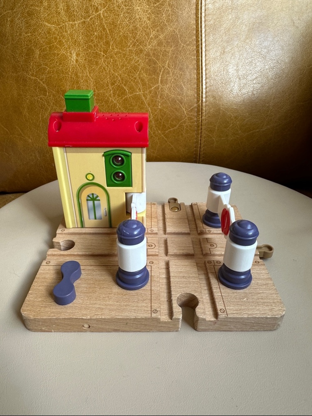 Chuggington Crossing with Lights and Sounds